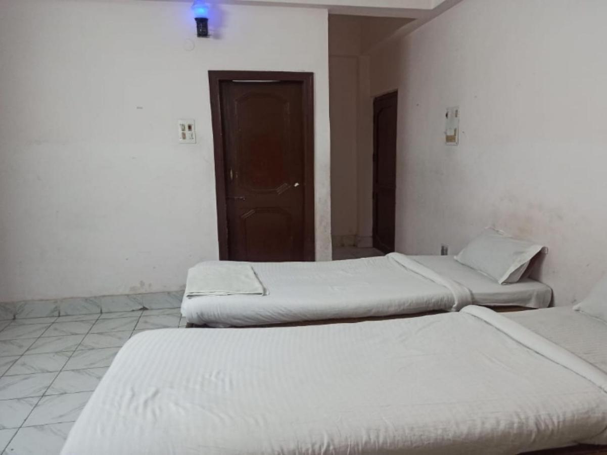 Oyo 80830 Hotel Buddha International Бодх-Гая Экстерьер фото