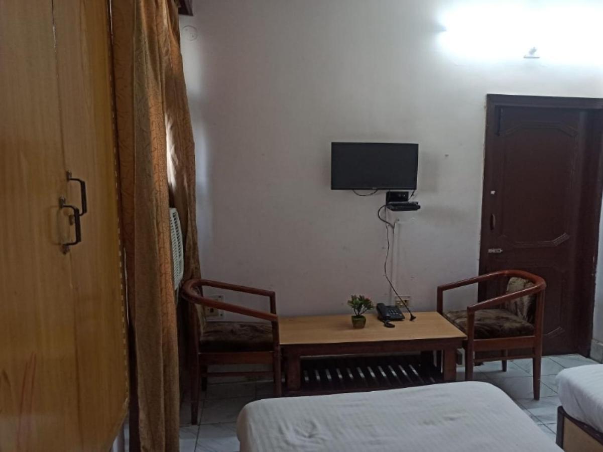 Oyo 80830 Hotel Buddha International Бодх-Гая Экстерьер фото