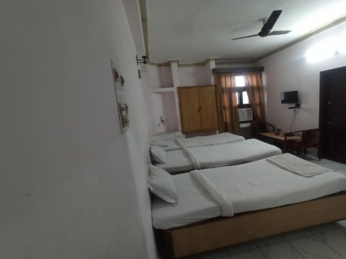 Oyo 80830 Hotel Buddha International Бодх-Гая Экстерьер фото